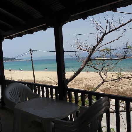 House Kosmas On The Beach Sarti Bagian luar foto