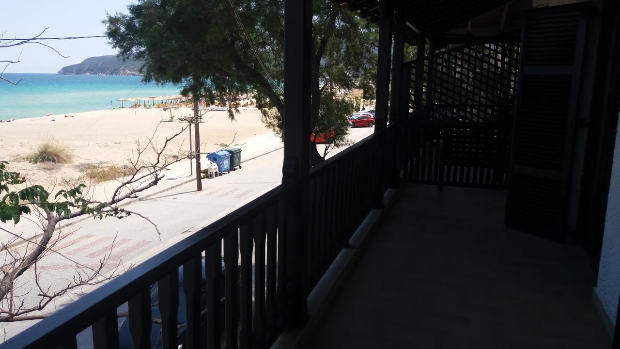 House Kosmas On The Beach Sarti Bagian luar foto