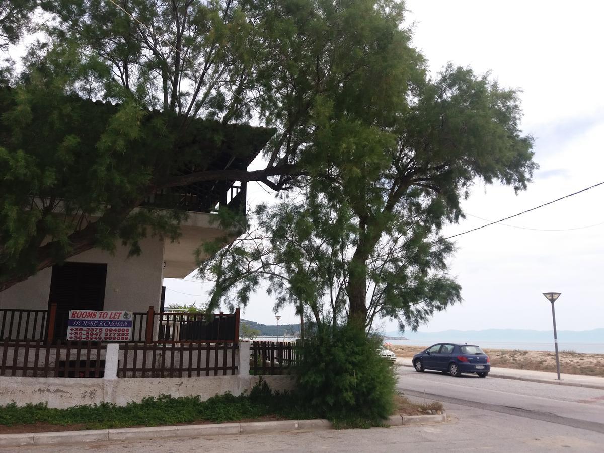 House Kosmas On The Beach Sarti Bagian luar foto