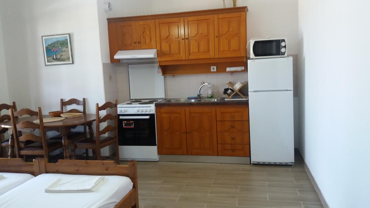 House Kosmas On The Beach Sarti Bagian luar foto