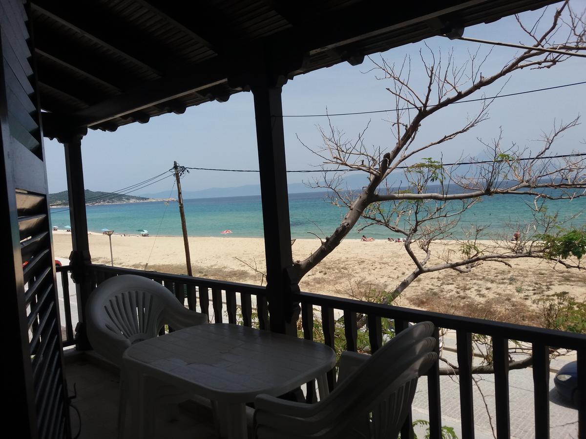 House Kosmas On The Beach Sarti Bagian luar foto